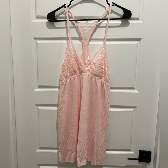 Flora pink nightgown - Picture 1 of 10